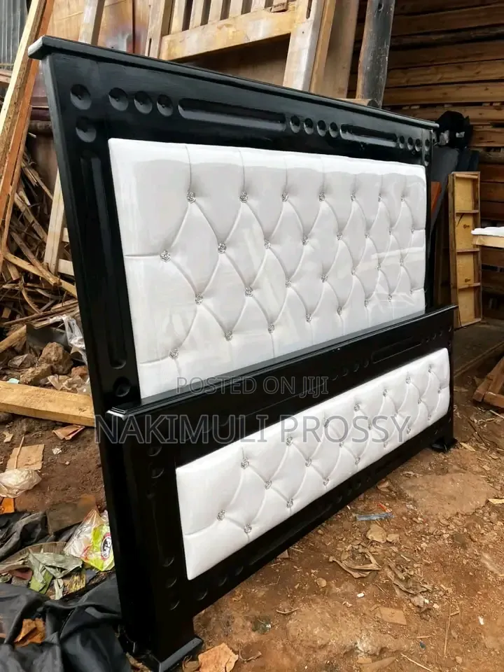 5 by 6 Bed With Clear Buttons