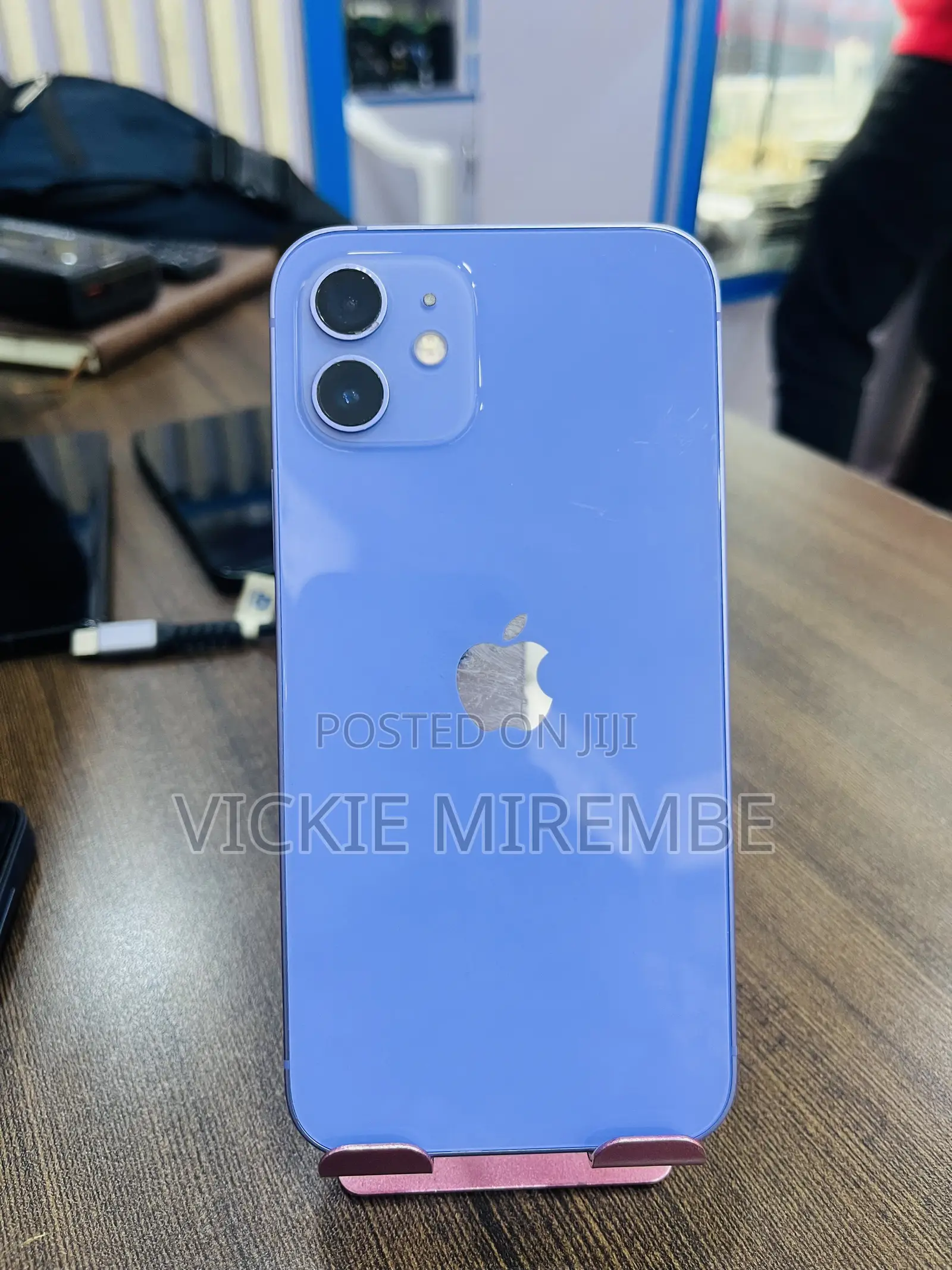 Apple iPhone 12 64 GB Purple