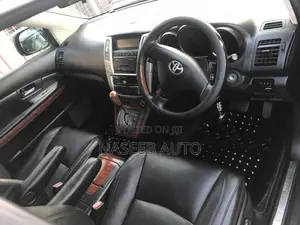 Toyota Harrier 2010 Silver