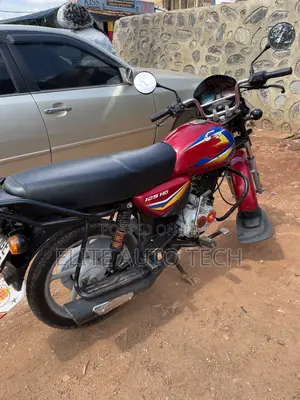 Bajaj CT 125X 2024 Red