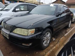 Toyota Cresta 2001