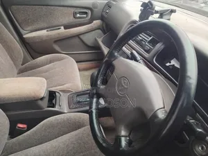 Toyota Cresta 2001