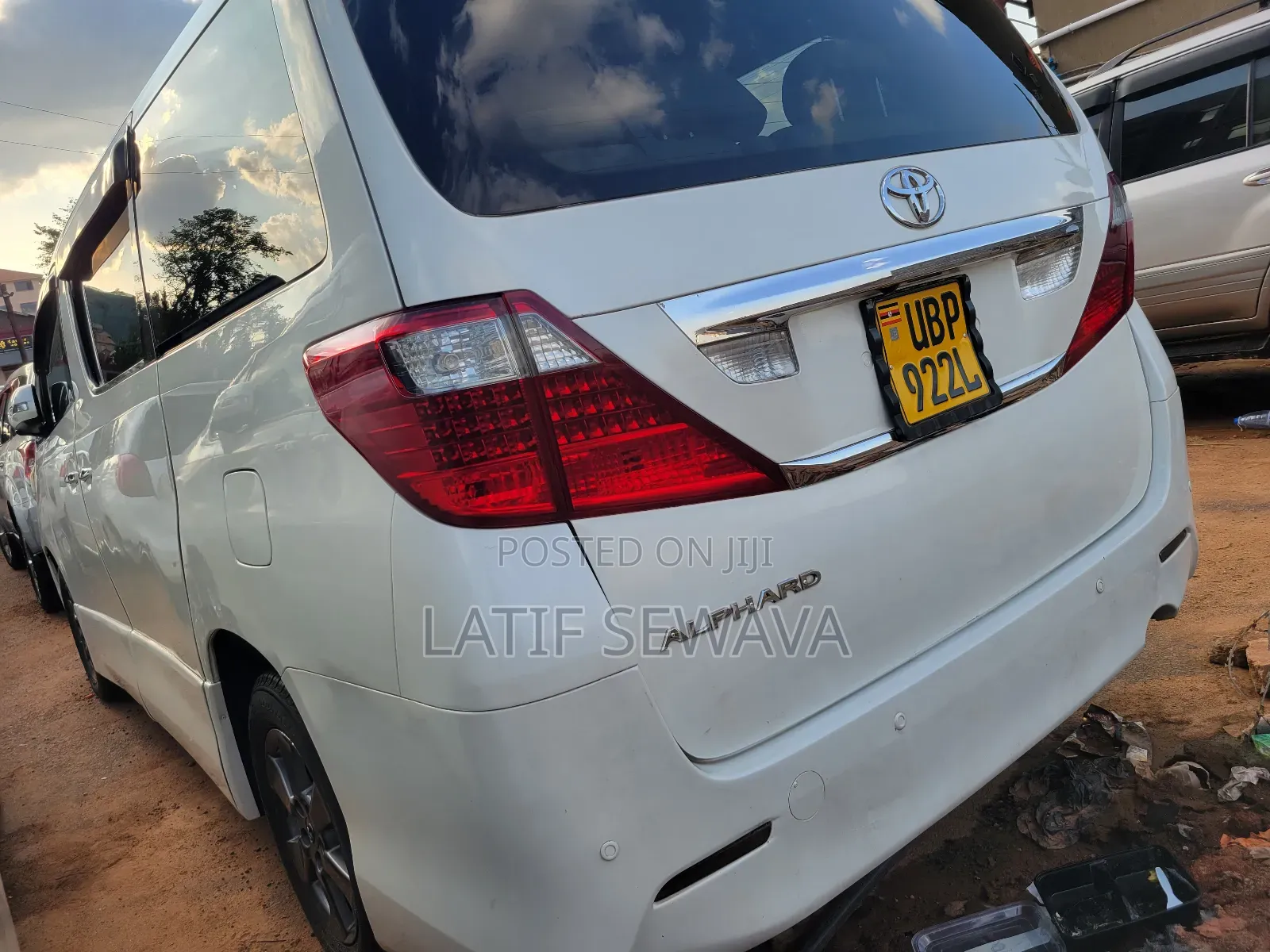 Toyota Alphard 2.4 Petrol AWD 2012 White