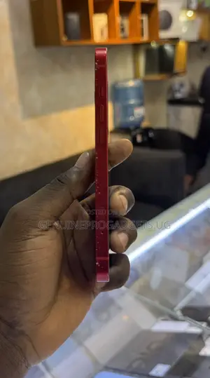 Apple iPhone 13 128 GB Red