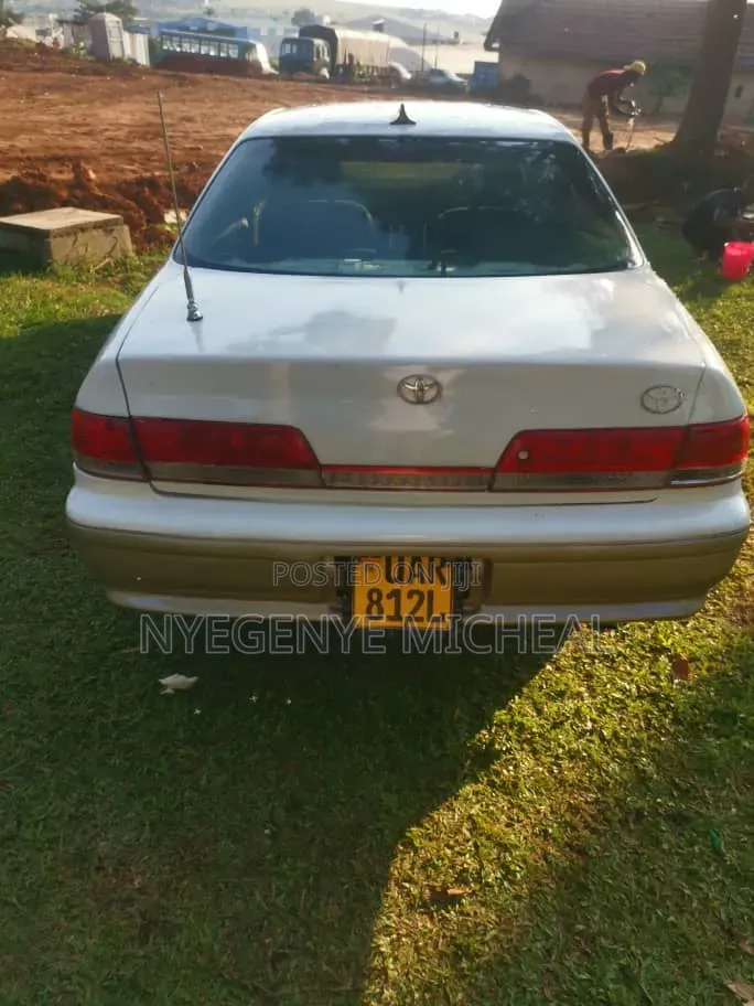 Toyota Mark II 2001 Pearl