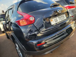 Nissan Juke S 4dr Hatchback (1.6L 4cyl Turbo CVT) 2014 Black