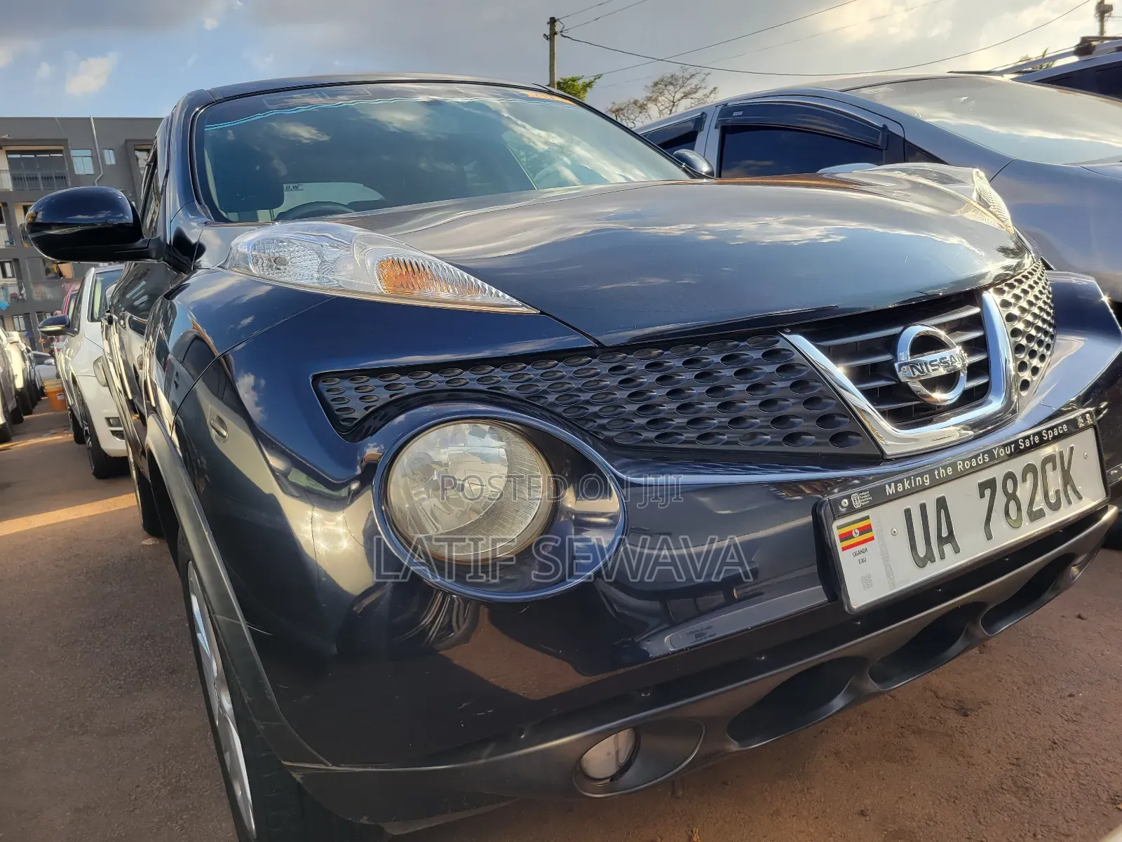 Nissan Juke S 4dr Hatchback (1.6L 4cyl Turbo CVT) 2014 Black