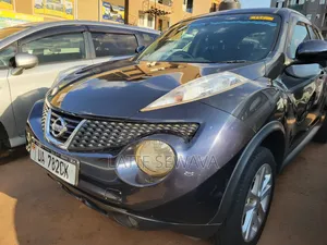 Nissan Juke S 4dr Hatchback (1.6L 4cyl Turbo CVT) 2014 Black