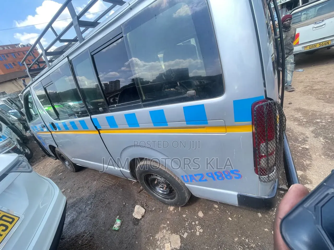 Toyota HiAce 2007 Blue
