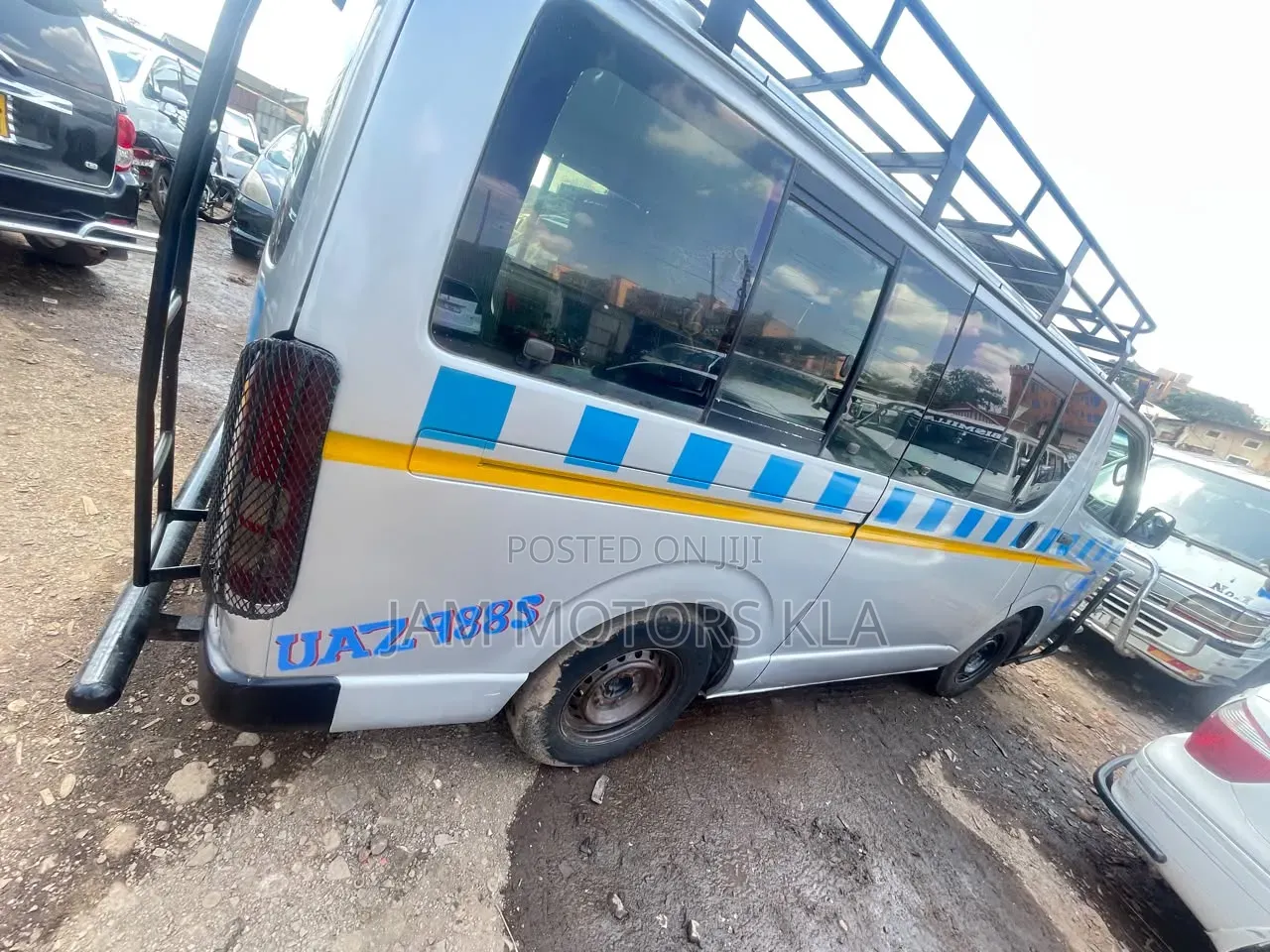 Toyota HiAce 2007 Blue