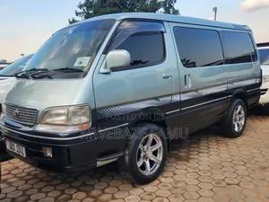 Toyota HiAce 2005 Blue