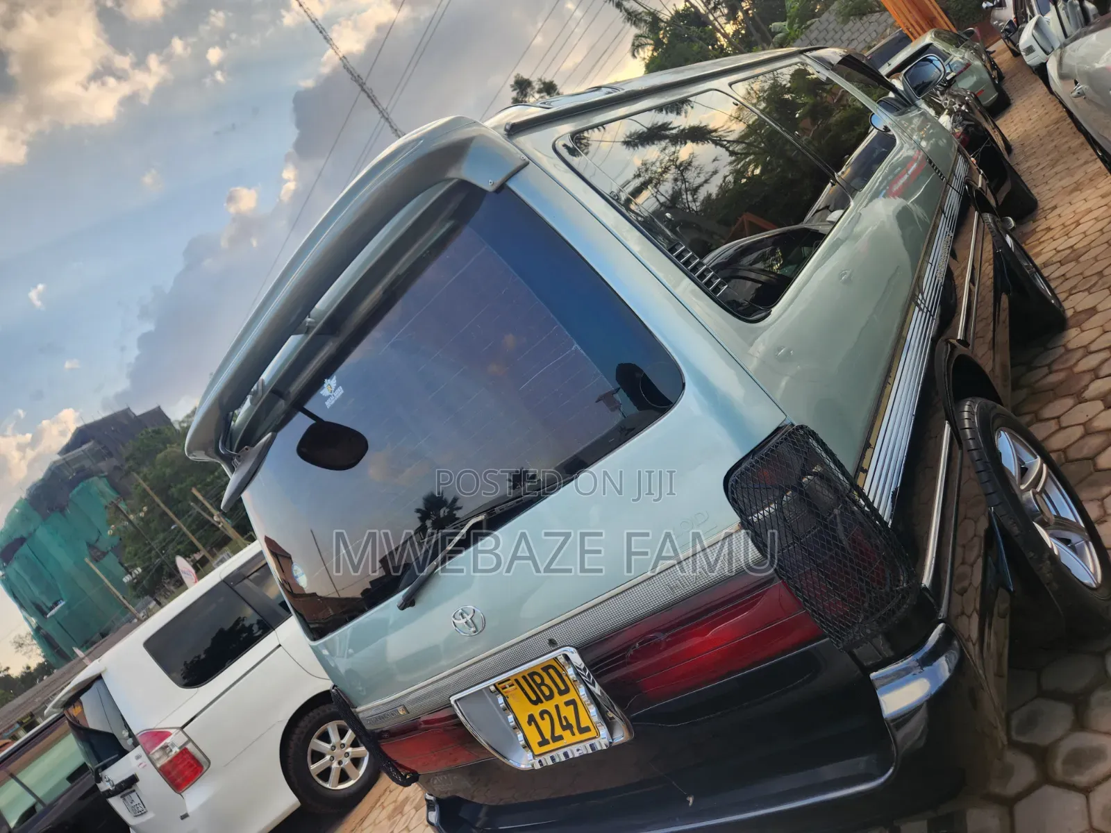 Toyota HiAce 2005 Blue