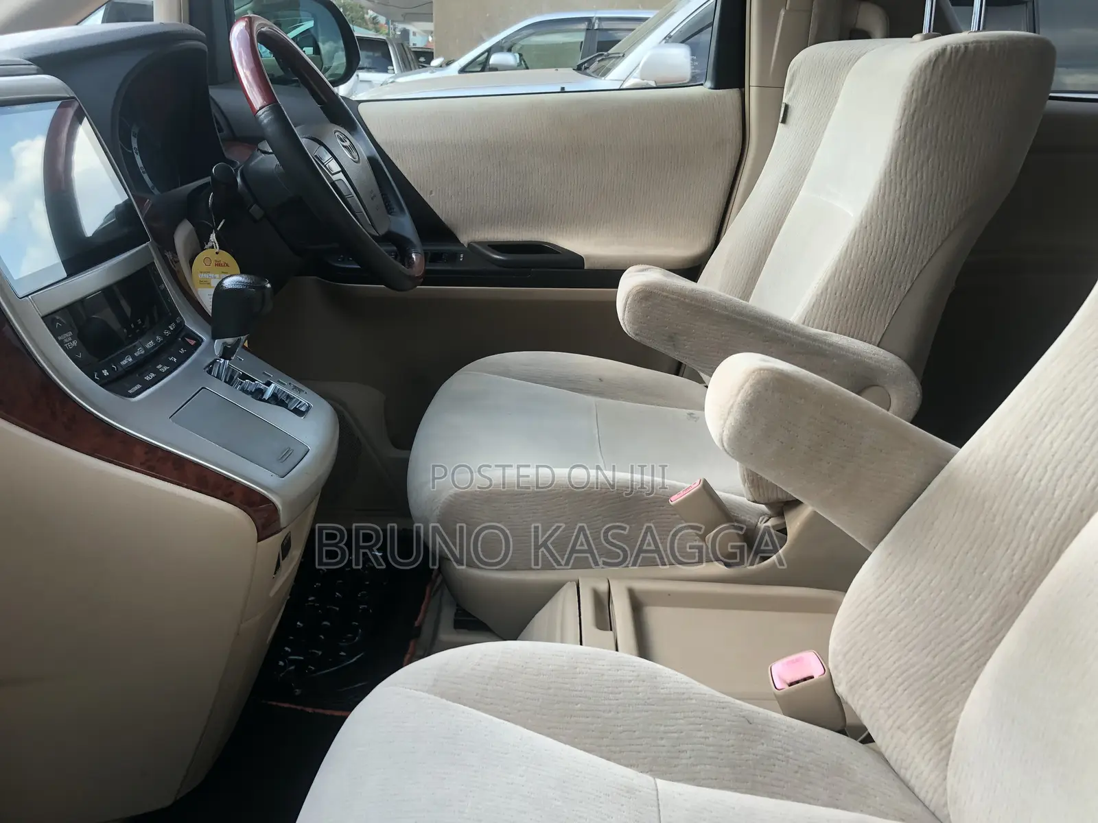 Toyota Alphard 2010 White