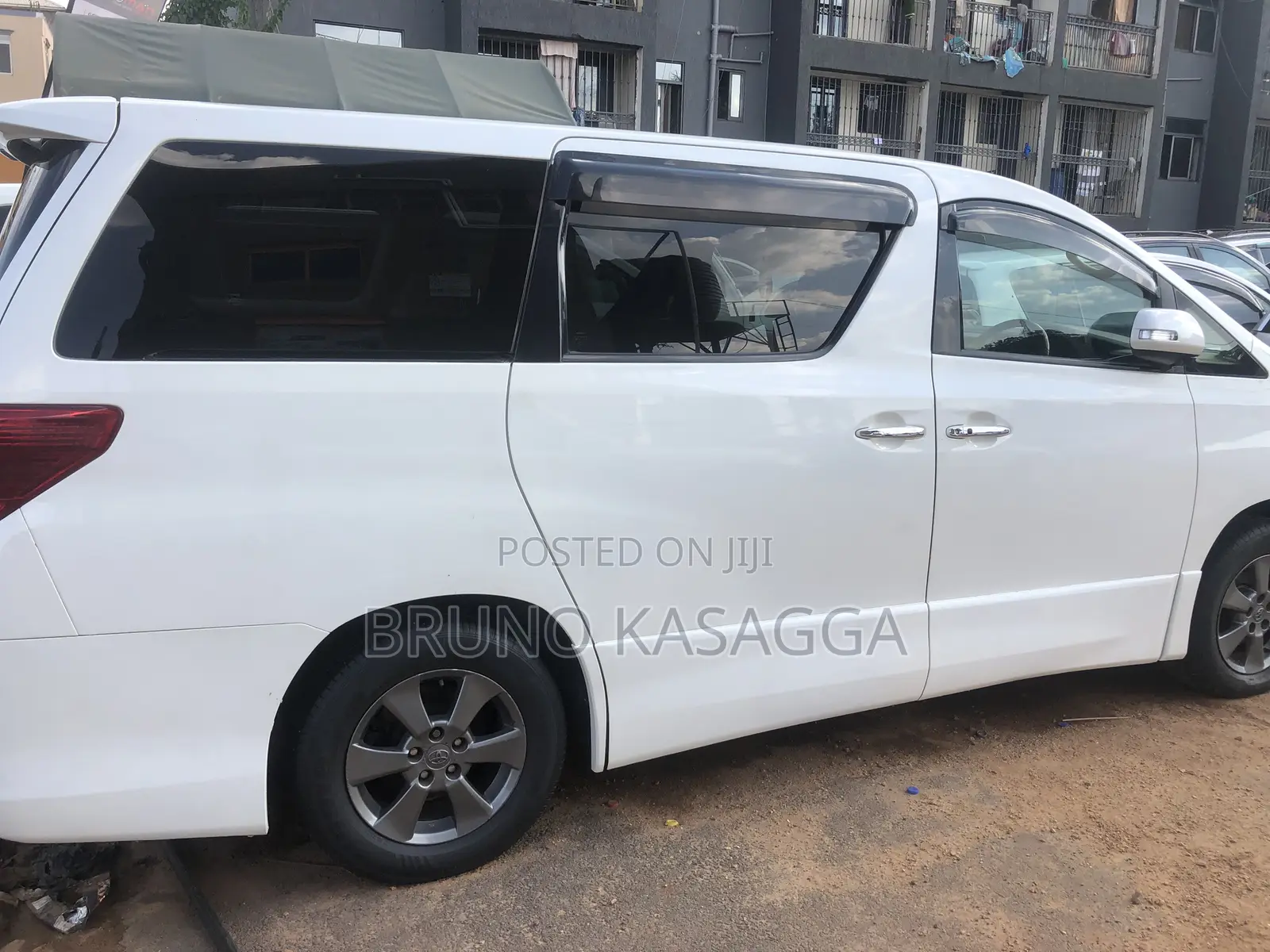 Toyota Alphard 2010 White