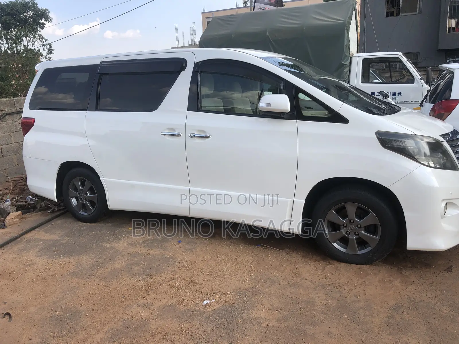 Toyota Alphard 2010 White