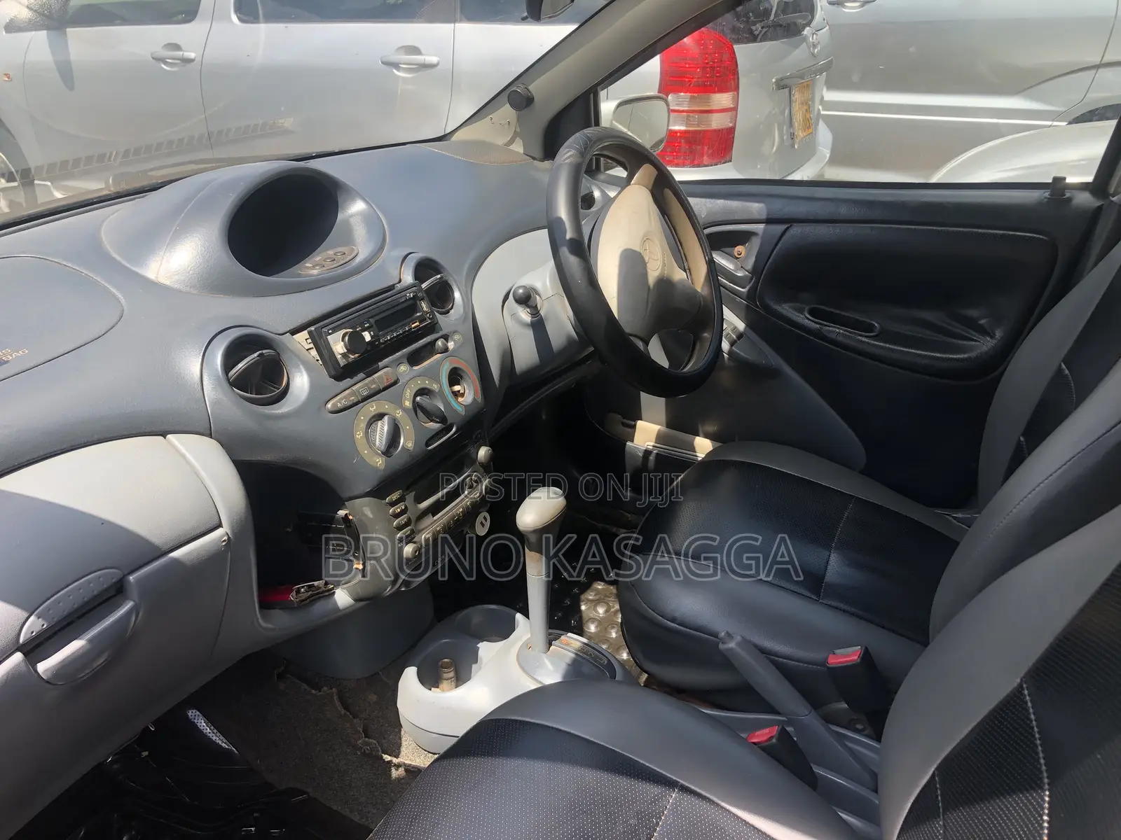 Toyota Vitz 2001 Silver