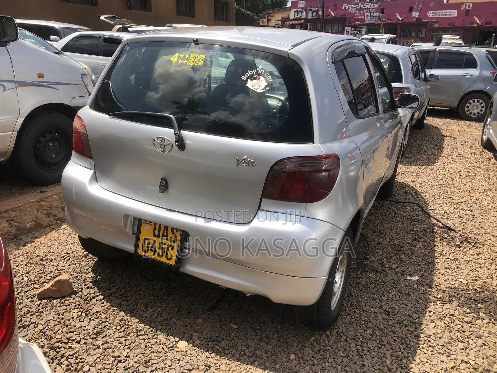 Toyota Vitz 2001 Silver