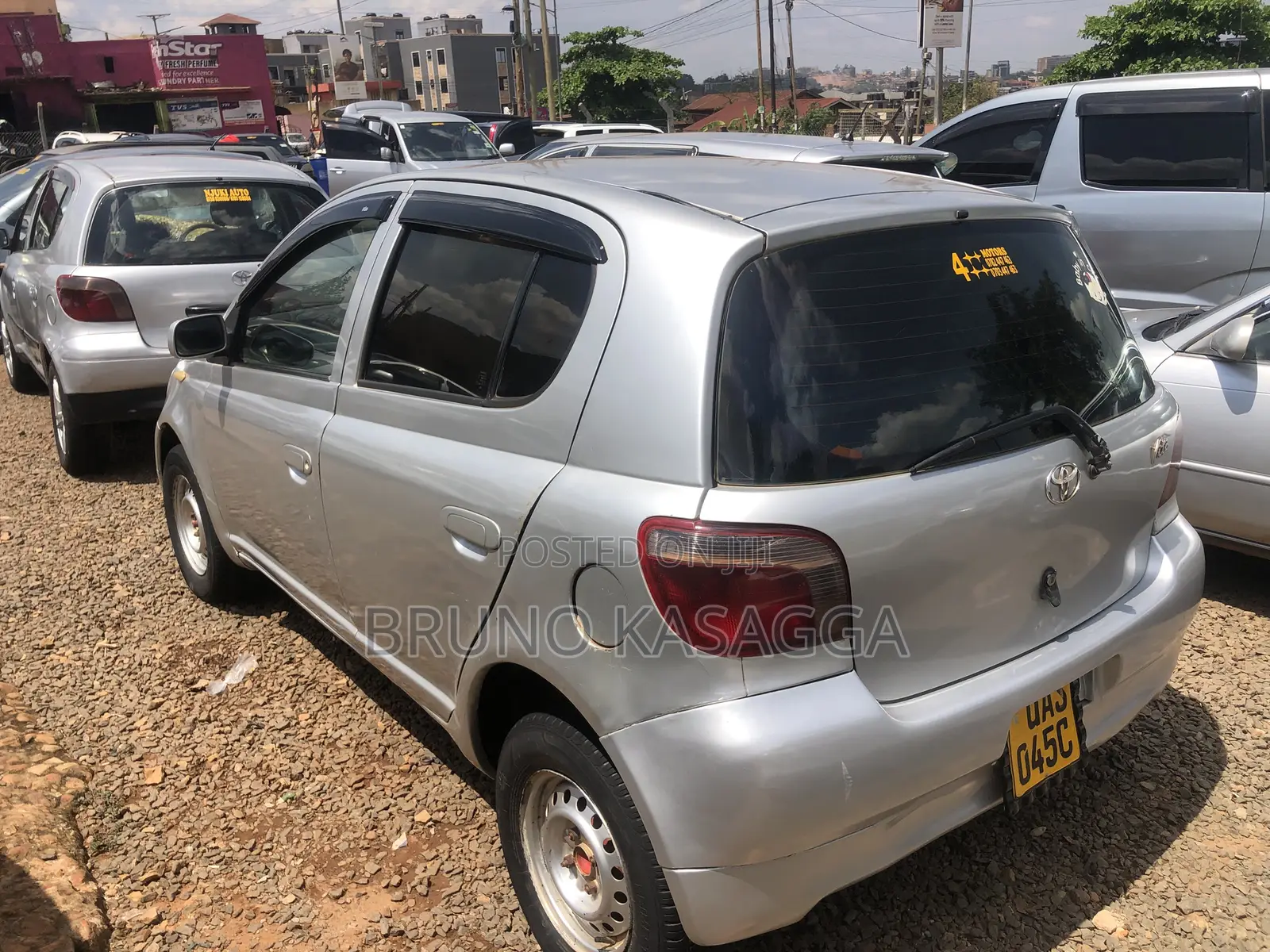 Toyota Vitz 2001 Silver