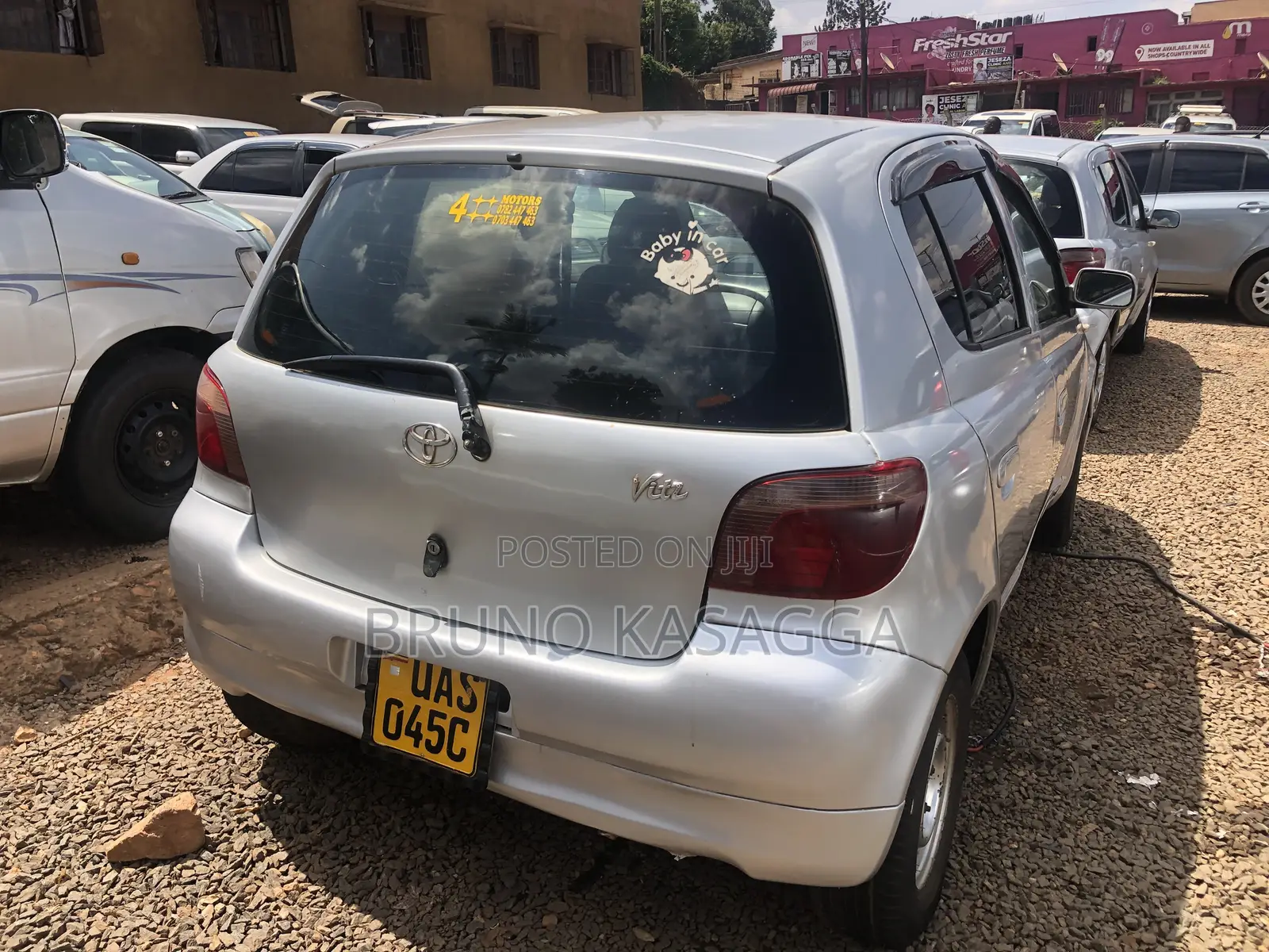 Toyota Vitz 2001 Silver