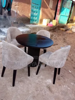 Four People Seaters