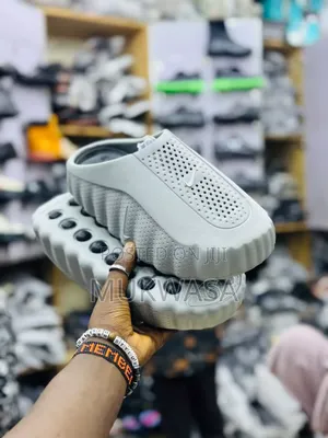 Nike Mind Shoes