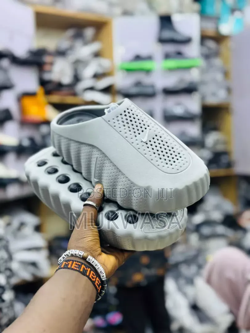 Nike Mind Shoes