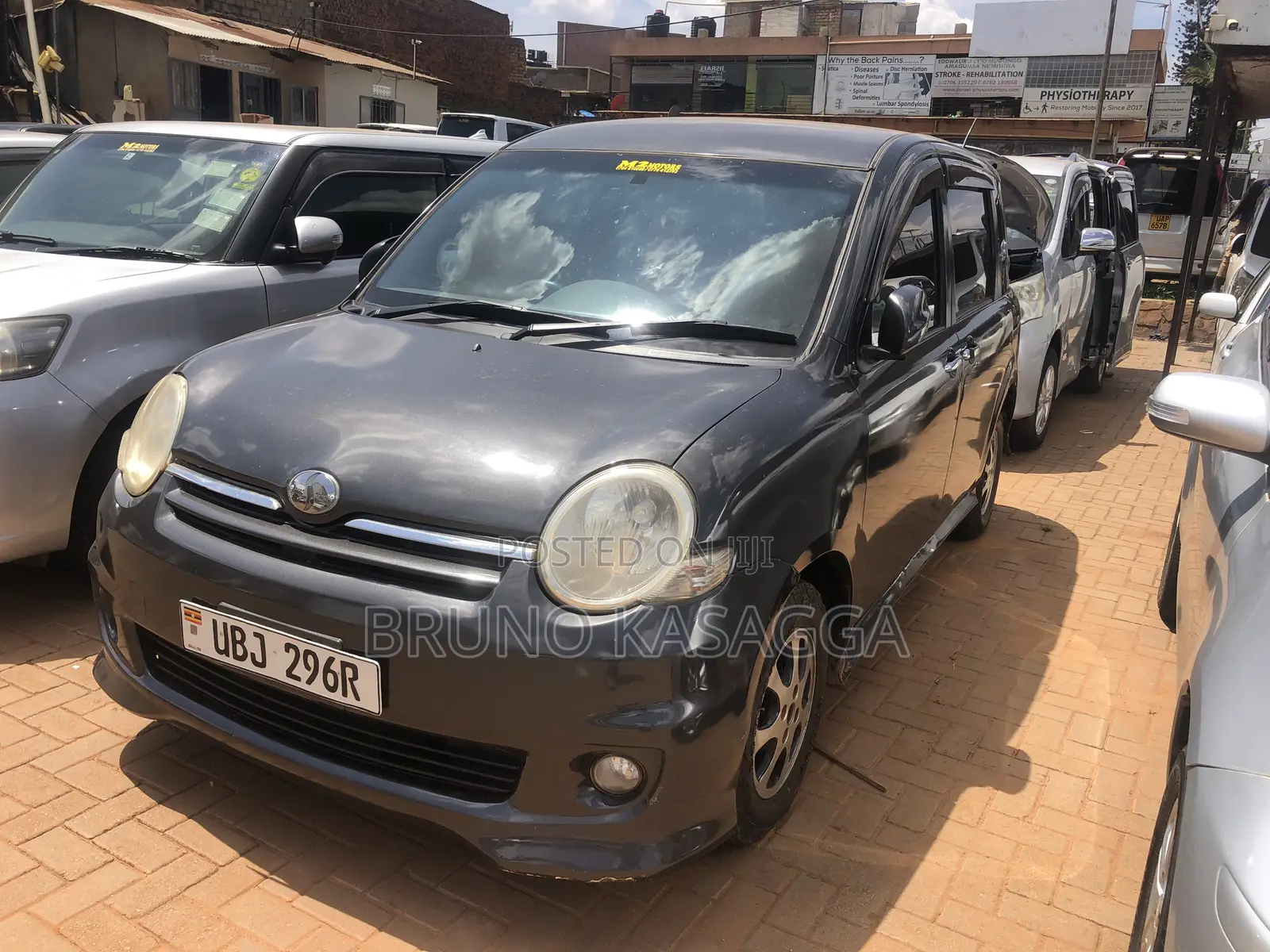 Toyota Sienta 2006 Black