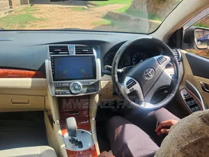 Toyota Premio 2014