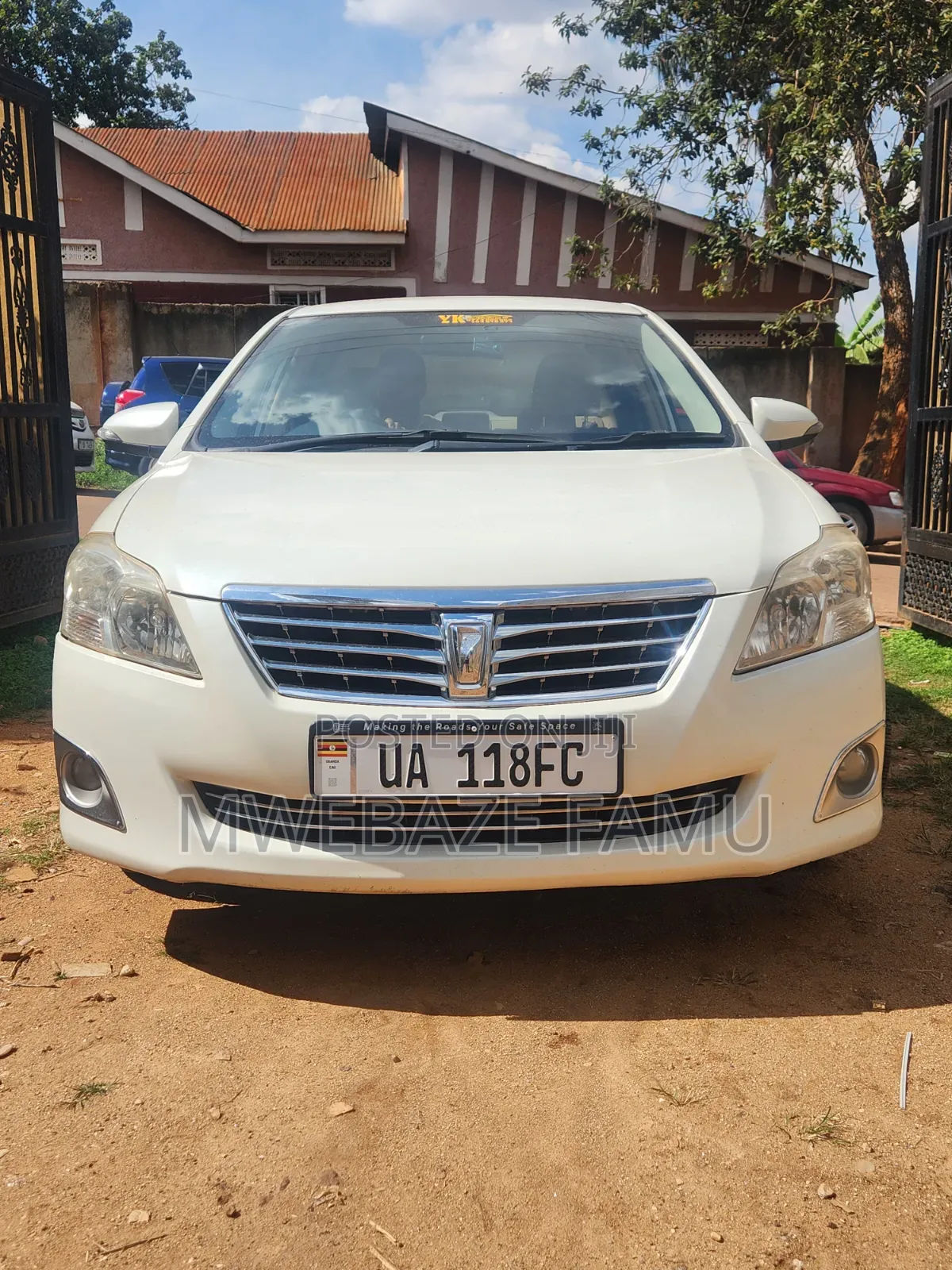 Toyota Premio 2014