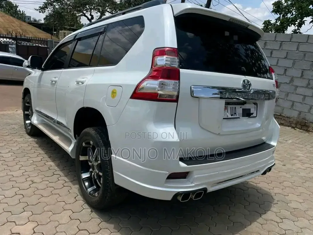 Toyota Land Cruiser Prado 2013 White