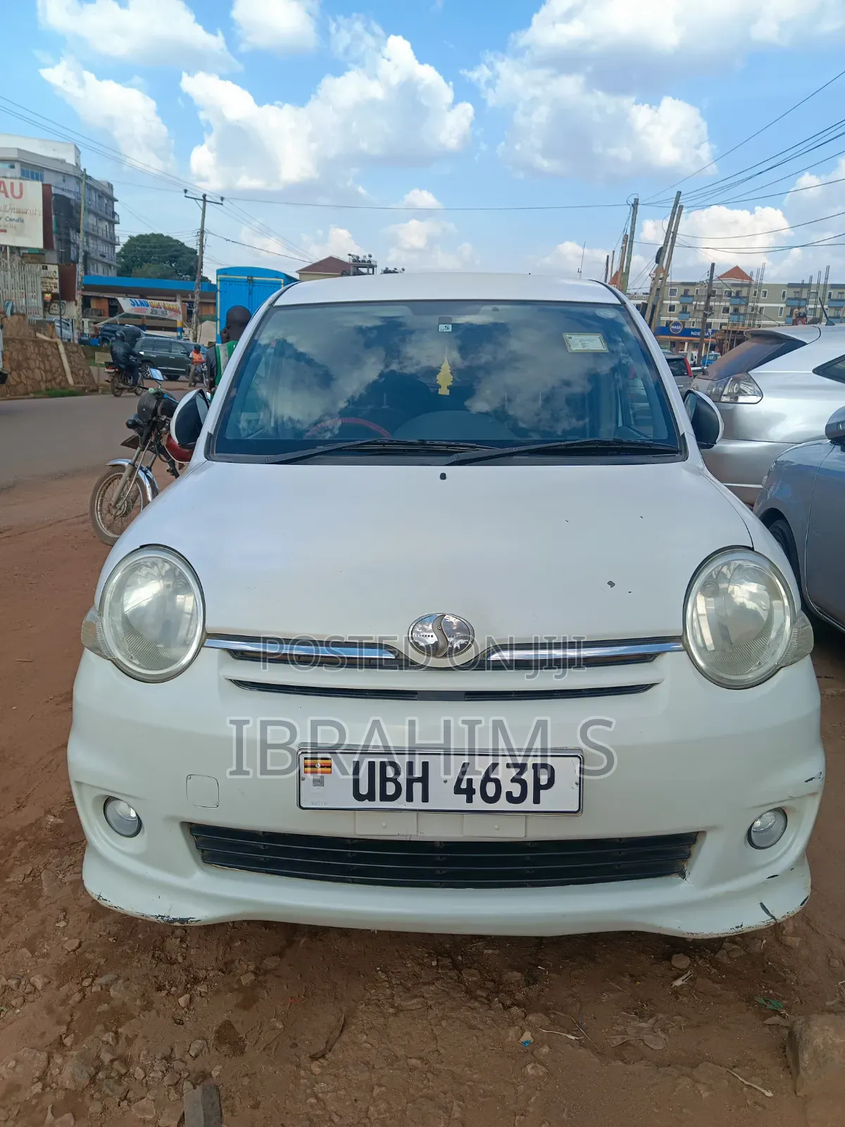 Toyota Sienta 2010 White