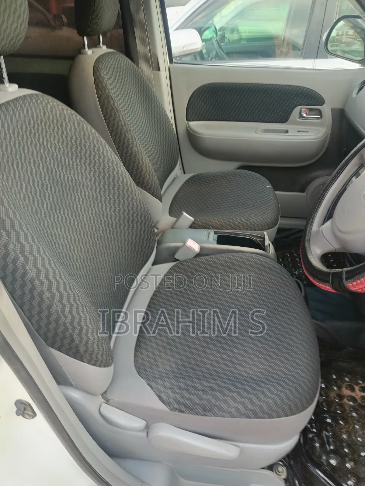 Toyota Sienta 2010 White