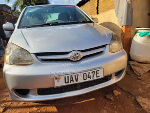 Toyota Platz 1.5 FWD 2003 Silver