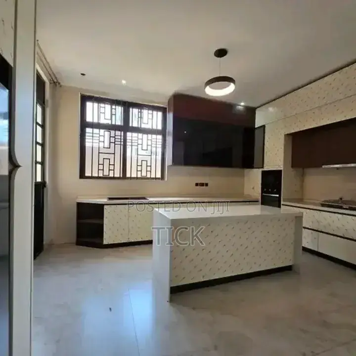 6bdrm Duplex in Kyanja, Nakawa for rent