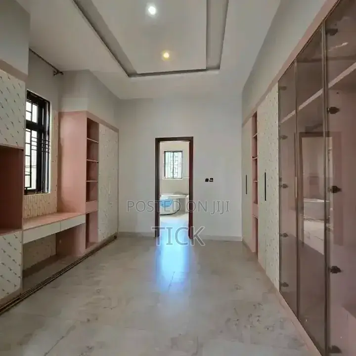 6bdrm Duplex in Kyanja, Nakawa for rent