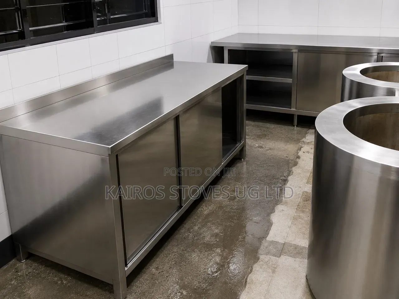 Stainless Steel Kitchen Work Tables With Shelves