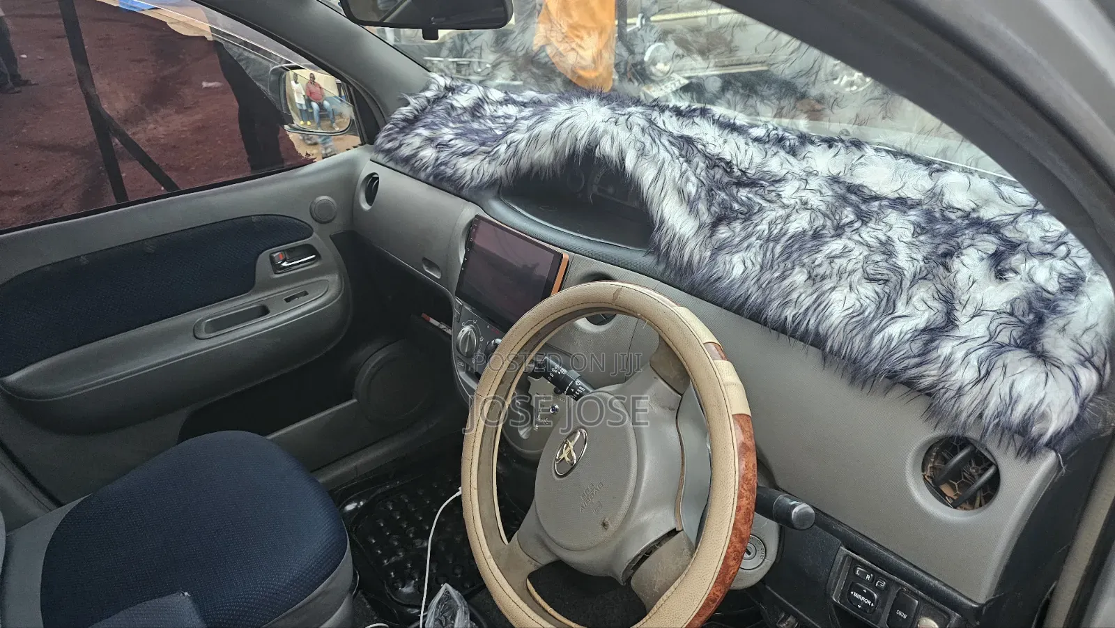 Toyota Sienta 2007 Silver