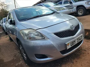 Toyota Belta 2006 Silver