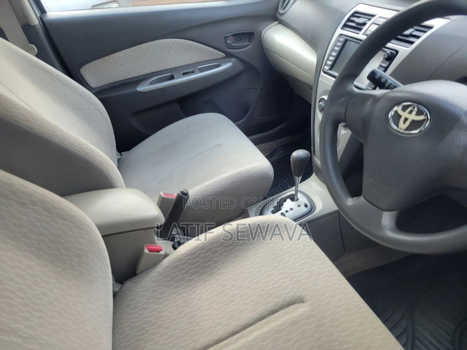 Toyota Belta 2006 Silver