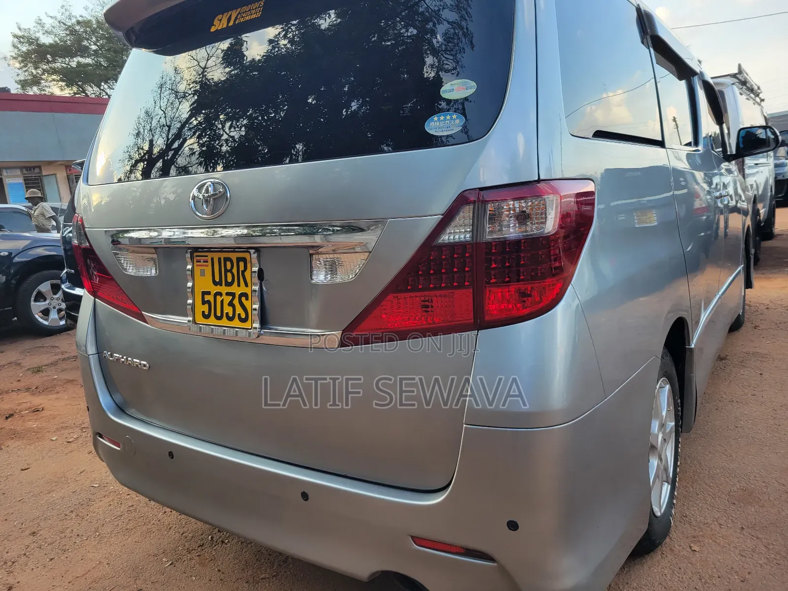 Toyota Alphard 2.4 Hybrid AWD 2013 Gray