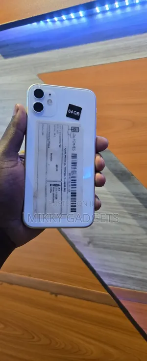 Apple iPhone 11 64 GB White