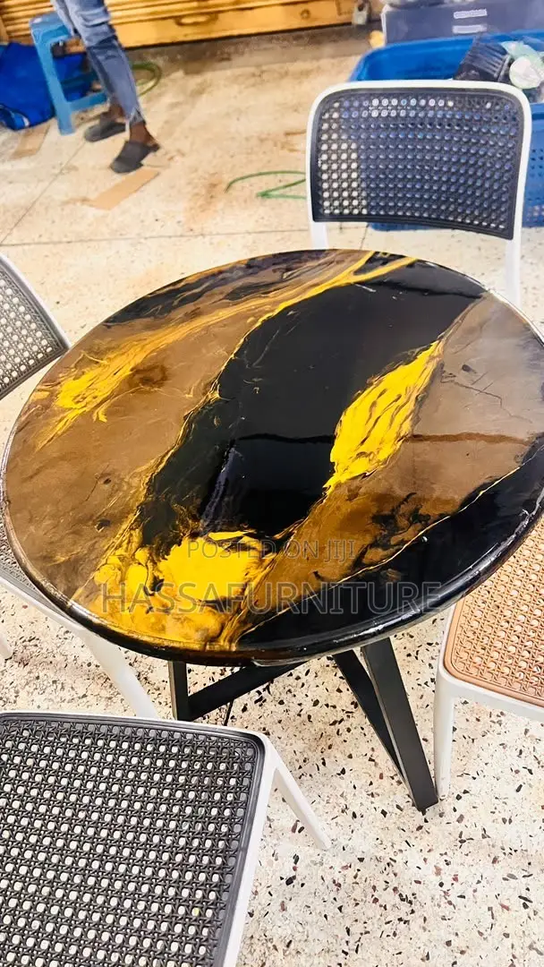 Empoxy Round Table for Balcony