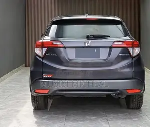 Honda Vezel 1.5 Hybrid 2WD 2015 Gray