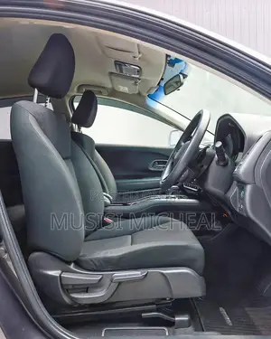 Honda Vezel 1.5 Hybrid 2WD 2015 Gray