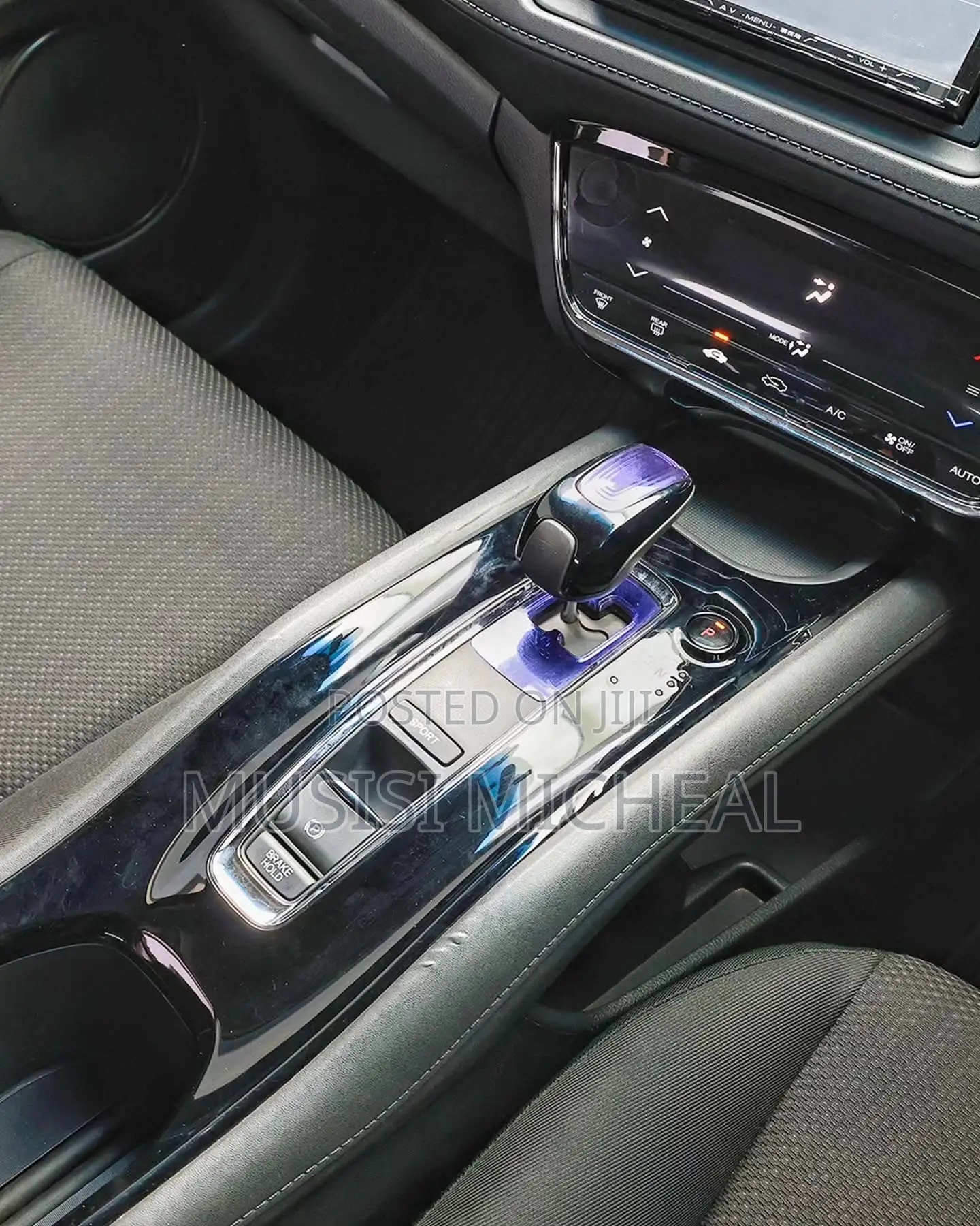 Honda Vezel 1.5 Hybrid 2WD 2015 Gray