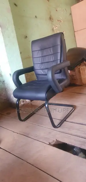 Leather Visitors Chair