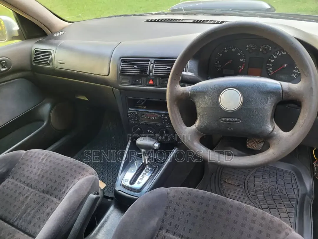 Volkswagen Golf 2003 Silver