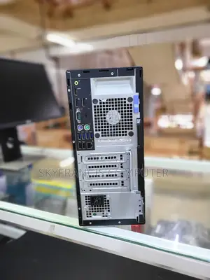 Desktop Computer Dell 8GB Intel Core i5 SSD 256GB