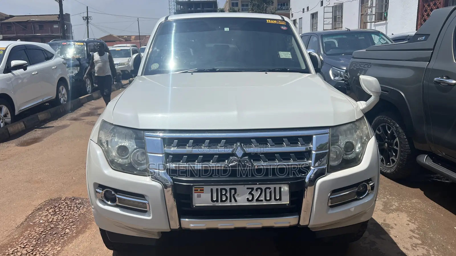 Mitsubishi Pajero 2010 White