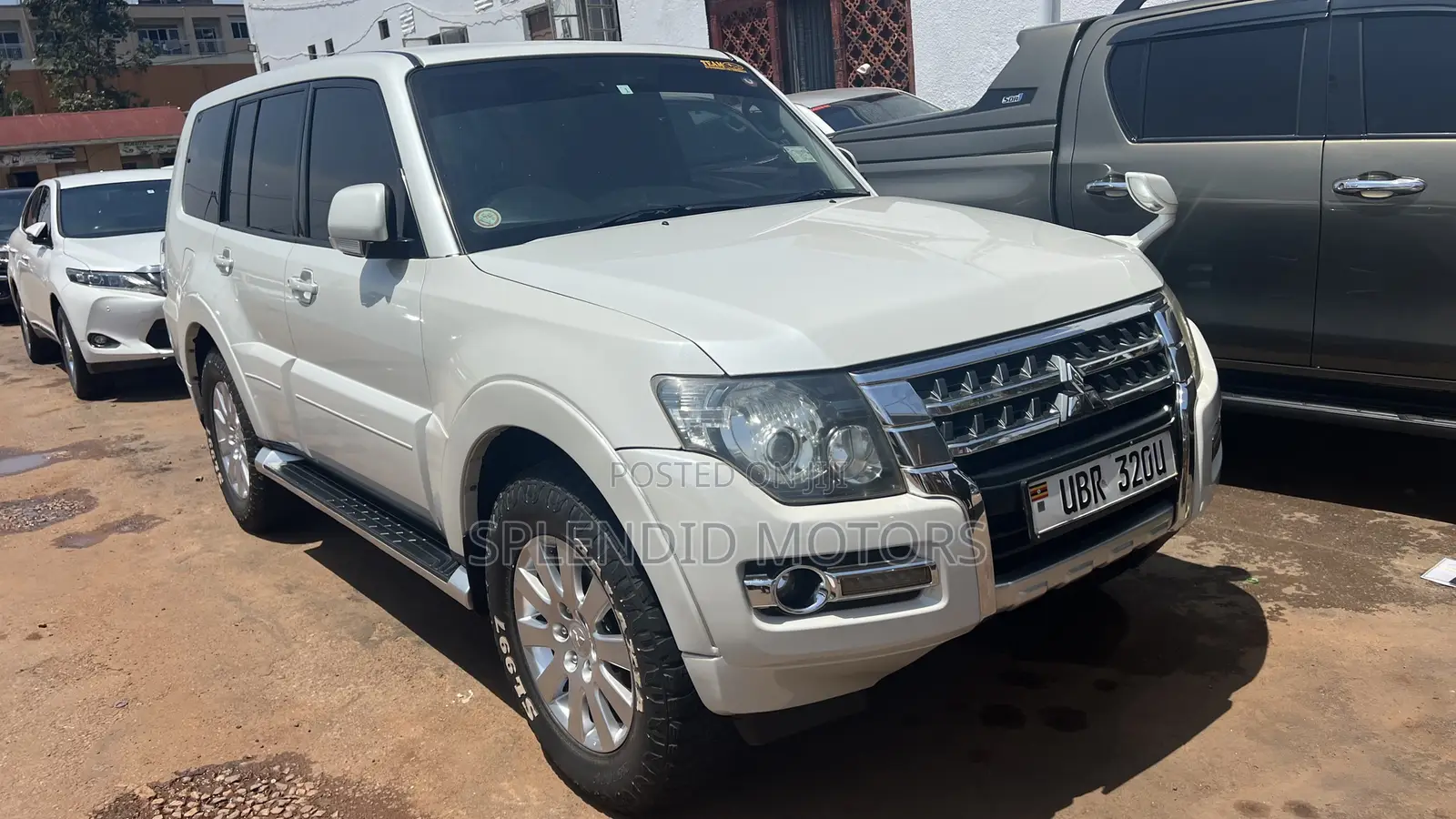 Mitsubishi Pajero 2010 White